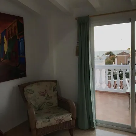 Townhouse With Sea View * ネルハ