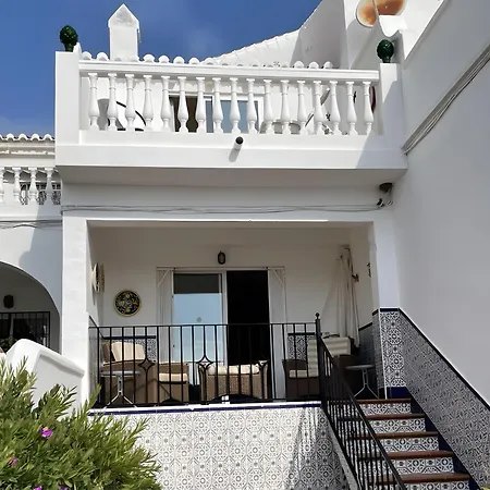 Townhouse With Sea View * ネルハ