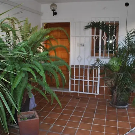 Townhouse With Sea View בית נופש